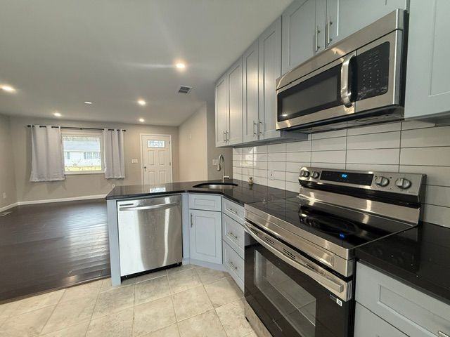 30 Melissa Rd - Photo 3 of 12