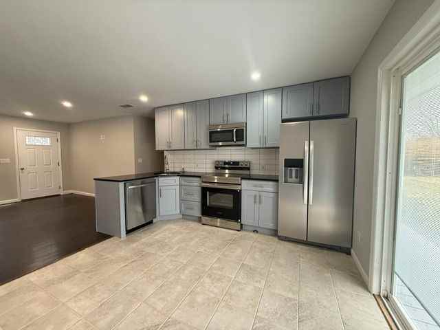 30 Melissa Rd - Photo 4 of 12