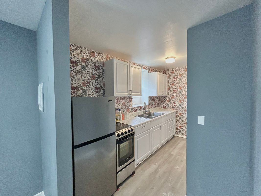 663 2nd Ave ##2r - Photo 2 of 10