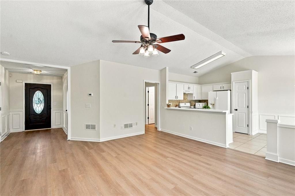 136 Park Forest Dr Nw - Photo 5 of 20
