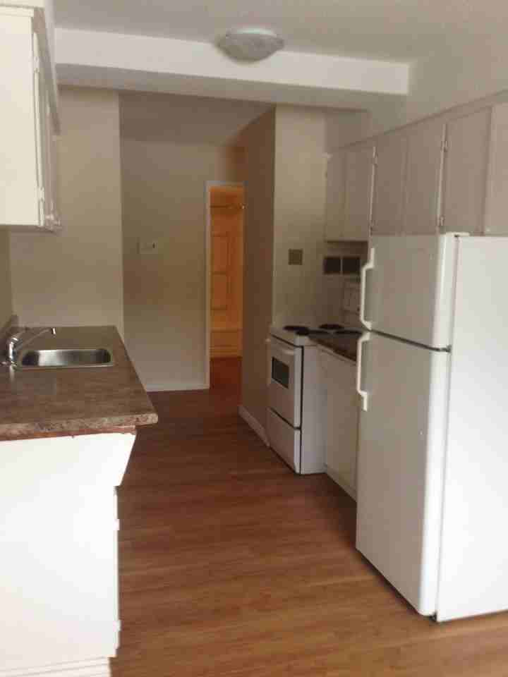 402  Central Ave - Photo 3 of 7