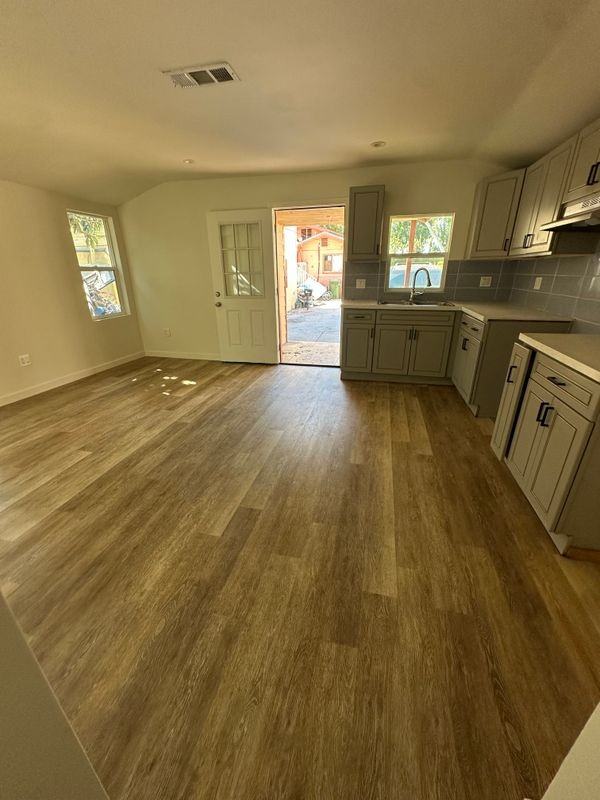 1014 S Kern Ave - Photo 2 of 4
