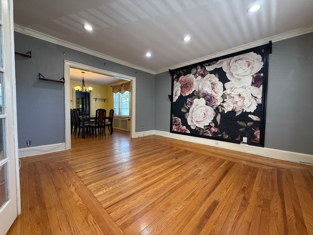 5456 Sharon St - Photo 3 of 7