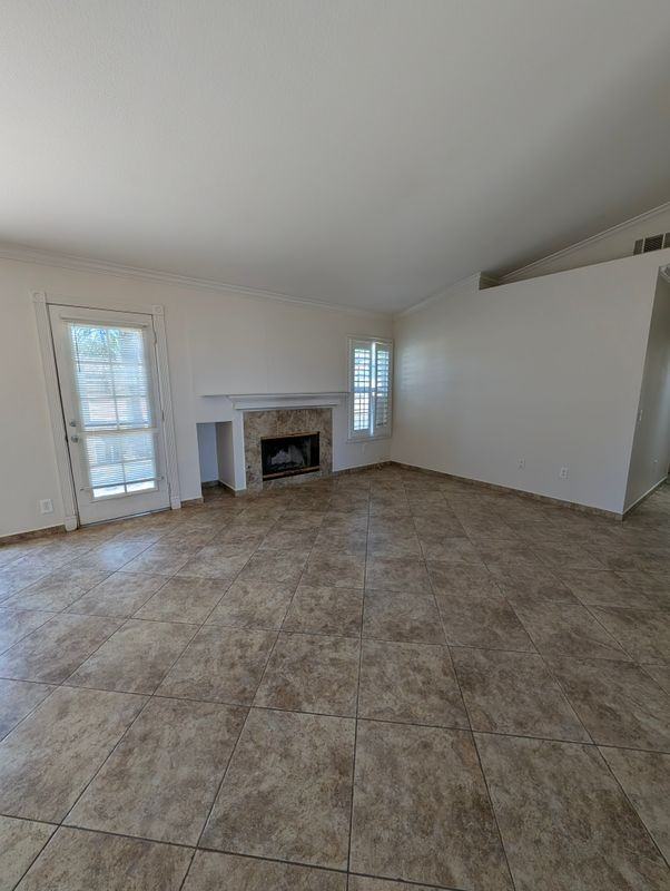 13053 Shubert St - Photo 6 of 27