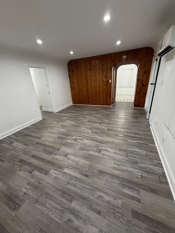 1802 E Glenoaks Blvd - Photo 4 of 6