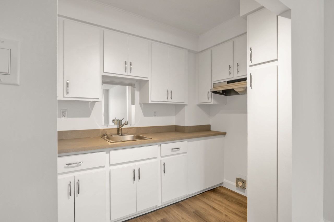 model - 1805 Rue De Grandville - Photo 2 of 29