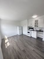 featured image of 5915 Av Des érables