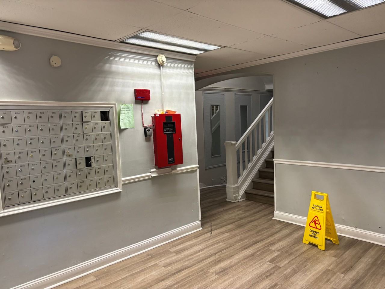 CLIFTON SUITES - Photo 3 of 50