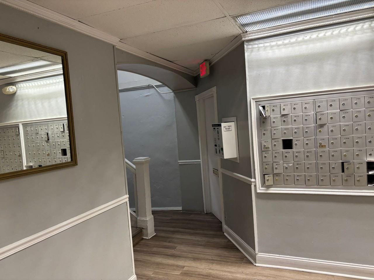 CLIFTON SUITES - Photo 4 of 50