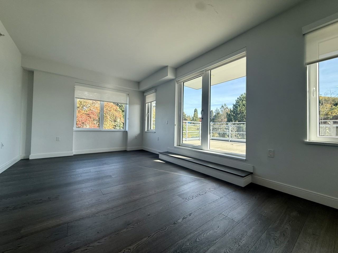 Cambie St - Photo 3 of 10