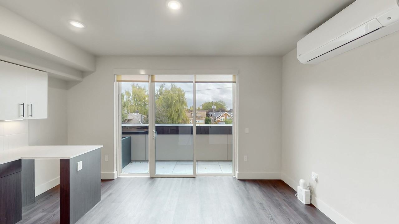 Capitol Hilltop Apartments - Photo 4 of 50