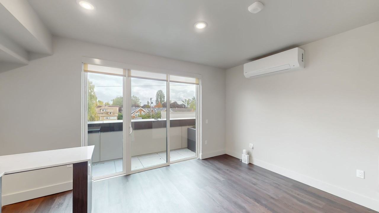 Capitol Hilltop Apartments - Photo 5 of 50
