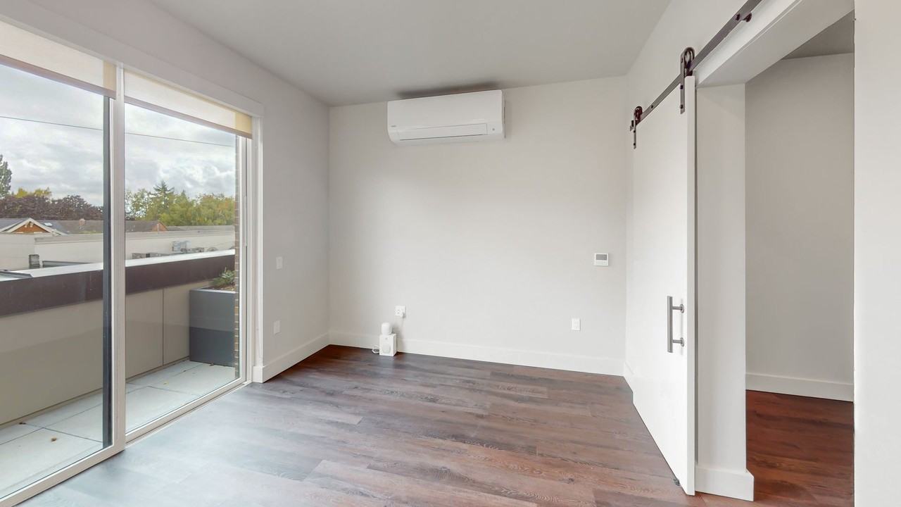 Capitol Hilltop Apartments - Photo 7 of 50