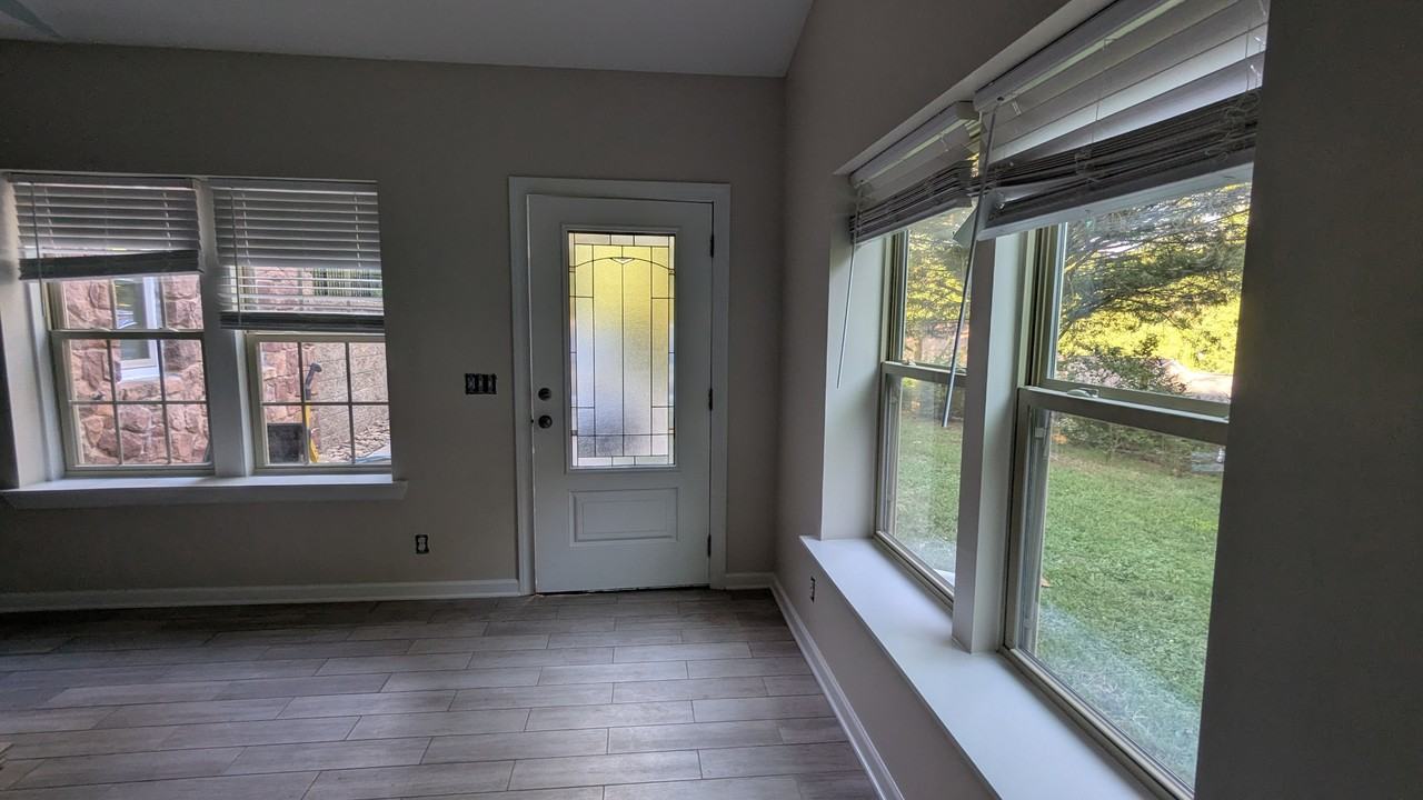 786 Ideal Dr Se - Photo 3 of 13
