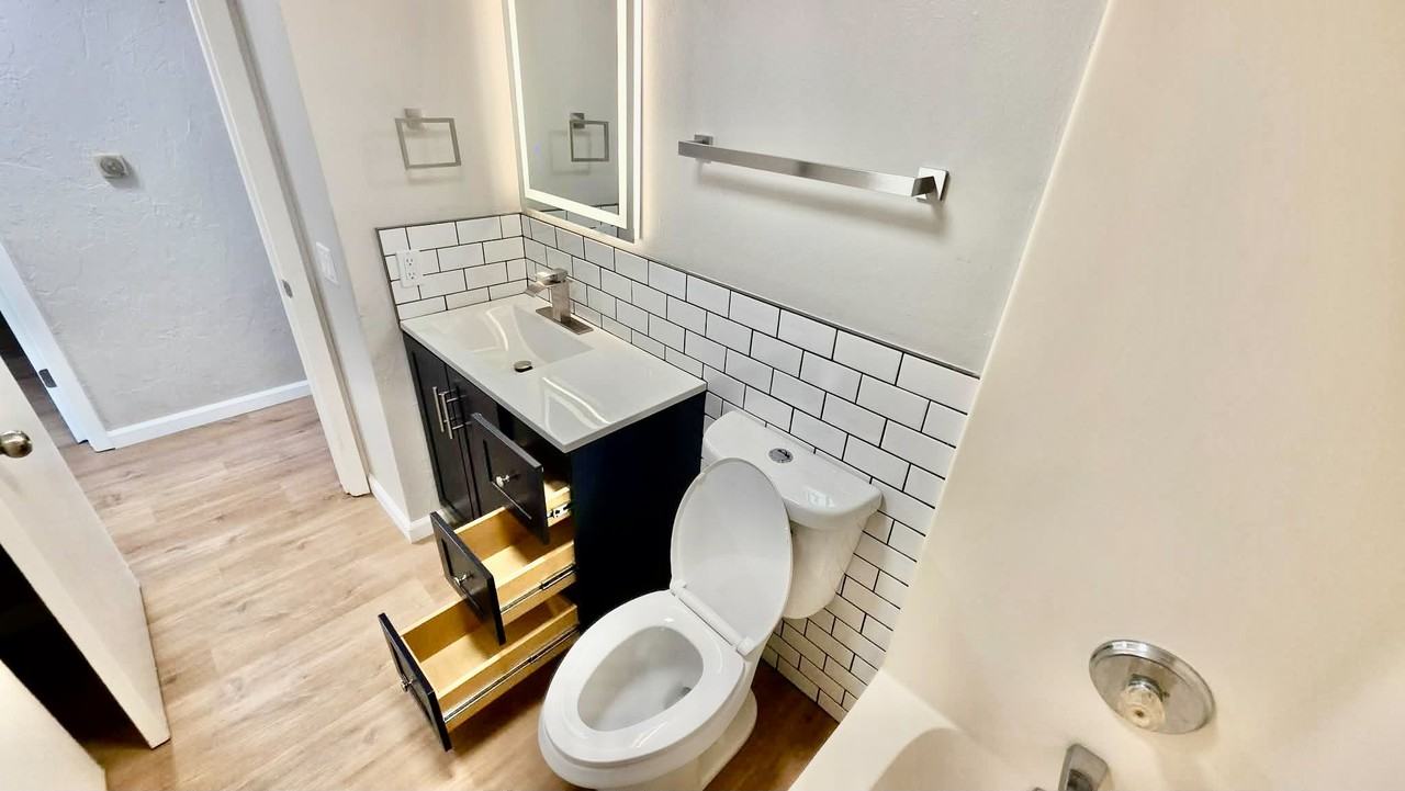 837 S 74th St #11 - Photo 6 of 20