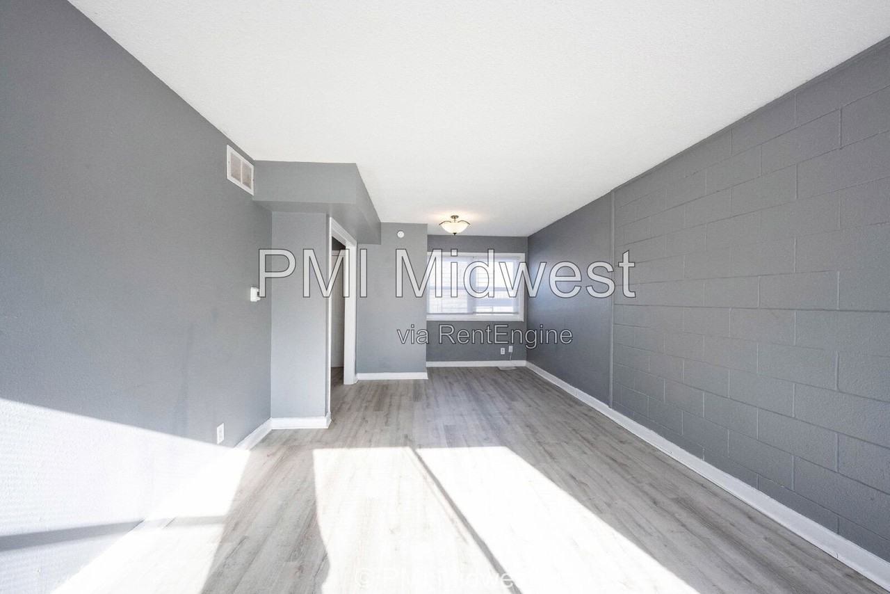 6056 E 16th St - Photo 2 of 15