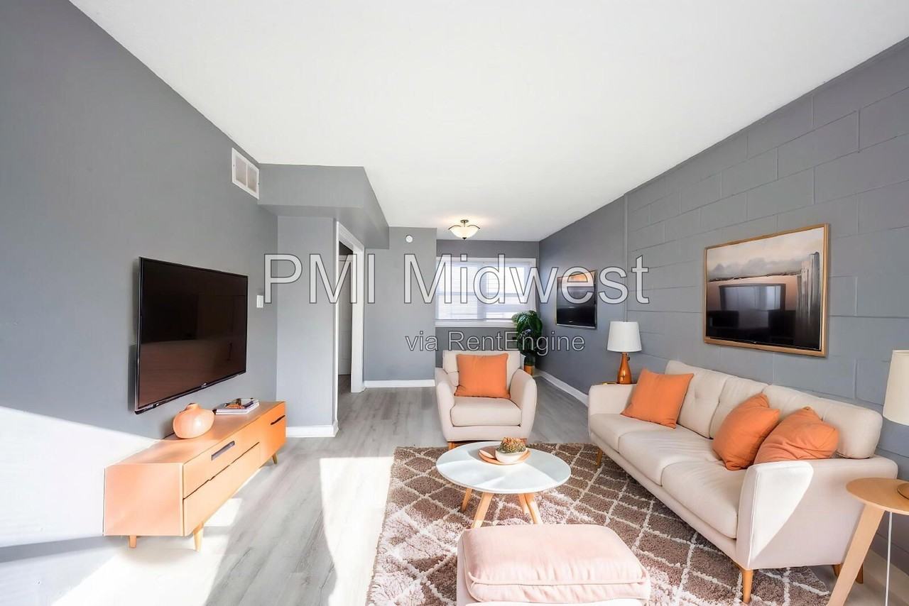 6056 E 16th St - Photo 3 of 15