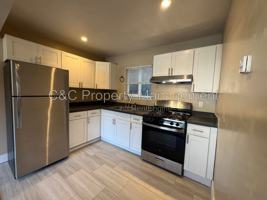 featured image of 2 Moreland Ave #4