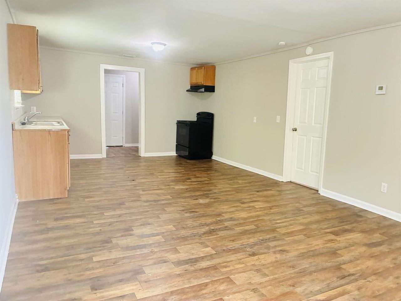 611 Buffalo St - Photo 4 of 17