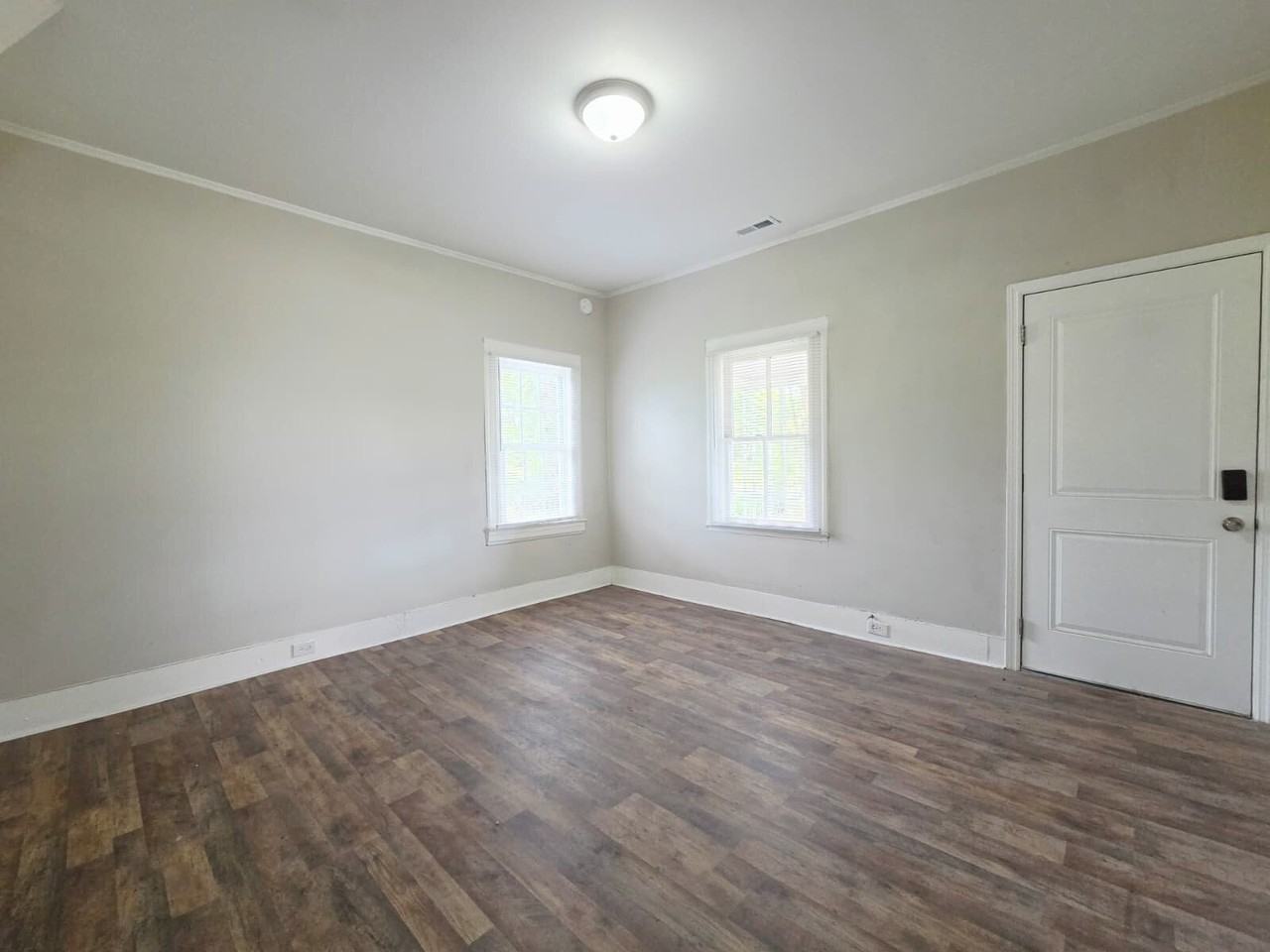 1228 Tank Ct - Photo 2 of 8