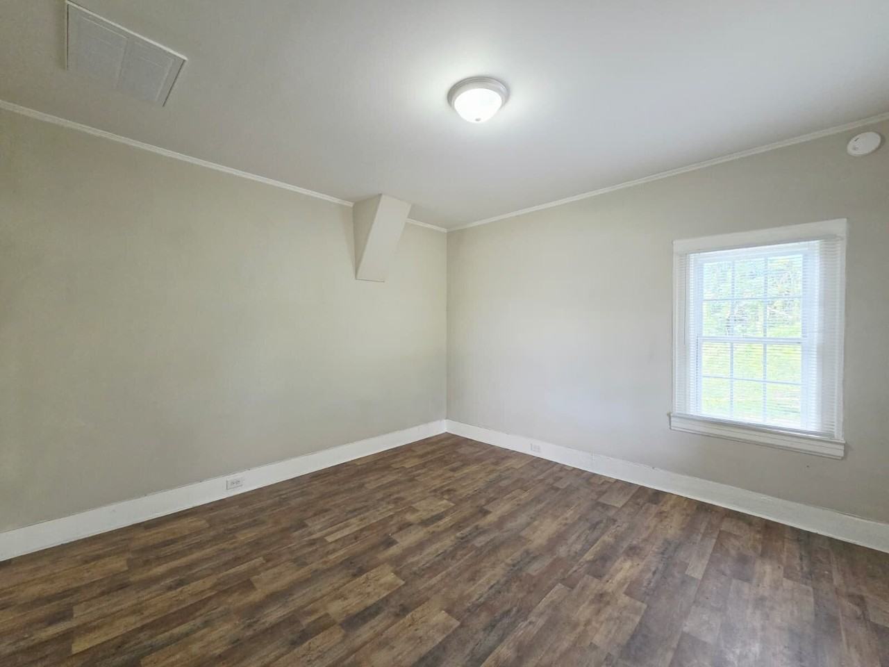 1228 Tank Ct - Photo 6 of 8