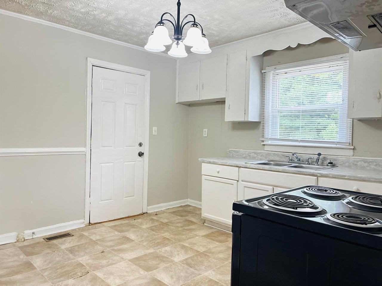 4614 Morgan St - Photo 3 of 22