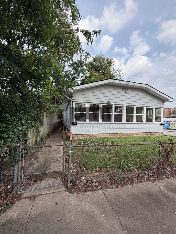 1504 S Randolph St - Photo 2 of 25