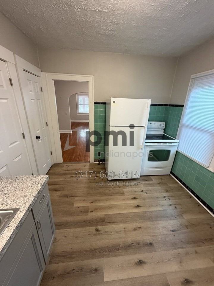 1504 S Randolph St - Photo 4 of 25