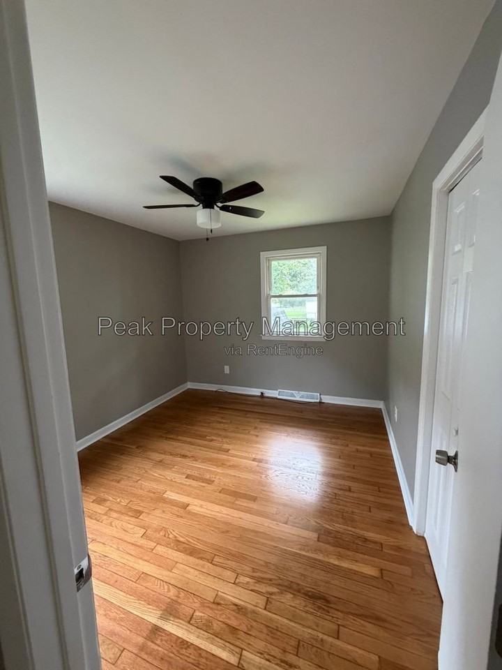 502 S 19th Ave - Photo 5 of 8