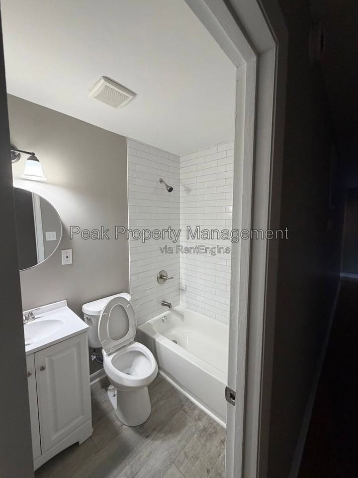 502 S 19th Ave - Photo 6 of 8