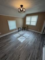 1023 E 8th St #3 - Photo 1 of 1