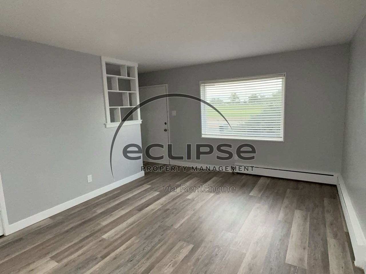 1823 Gunnison Ave - Photo 4 of 20