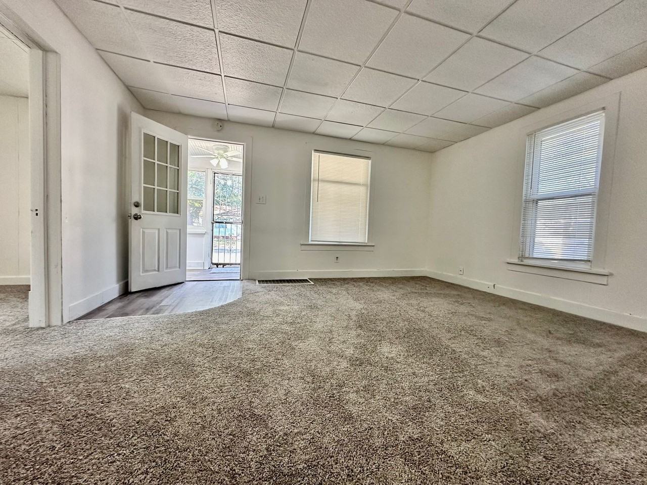2528 Hoyt St - Photo 3 of 13