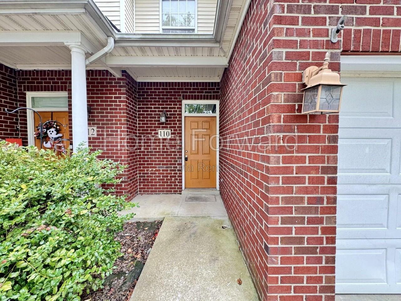 110 Pepperwood Ct - Photo 2 of 22
