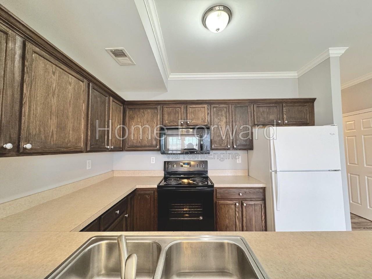 110 Pepperwood Ct - Photo 6 of 22