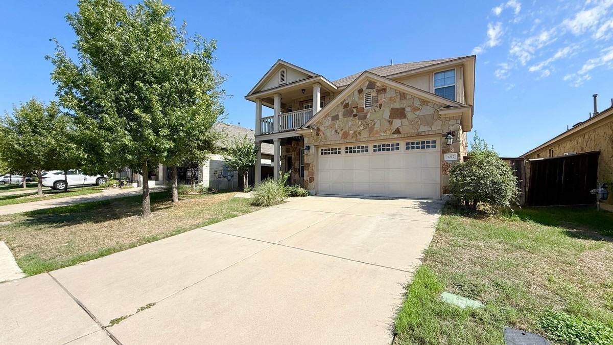 1217 Rock Mill Ln - Photo 4 of 25