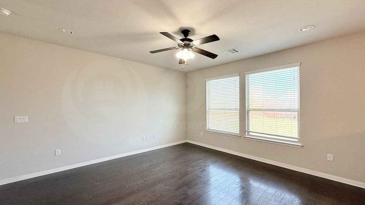 1217 Rock Mill Ln - Photo 5 of 25