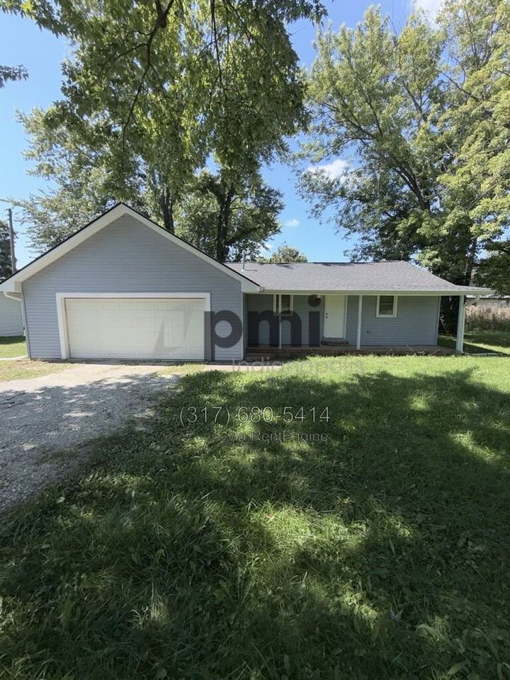 2077 Cicero Rd - Photo 2 of 34