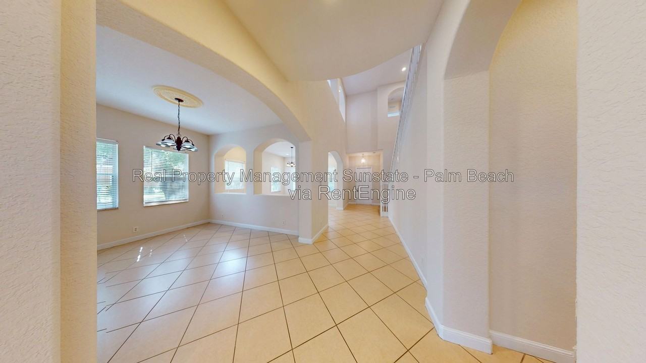 630 Triana St - Photo 6 of 48