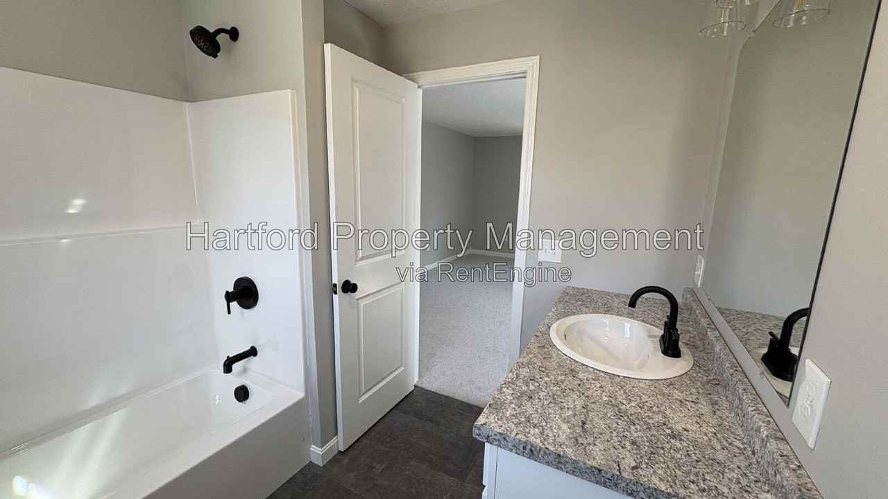 13 Prospect St #2 - Photo 5 of 42