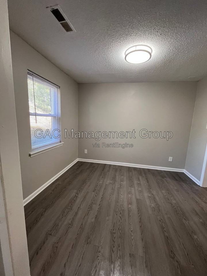 4349 Grove Ave #D - Photo 6 of 15
