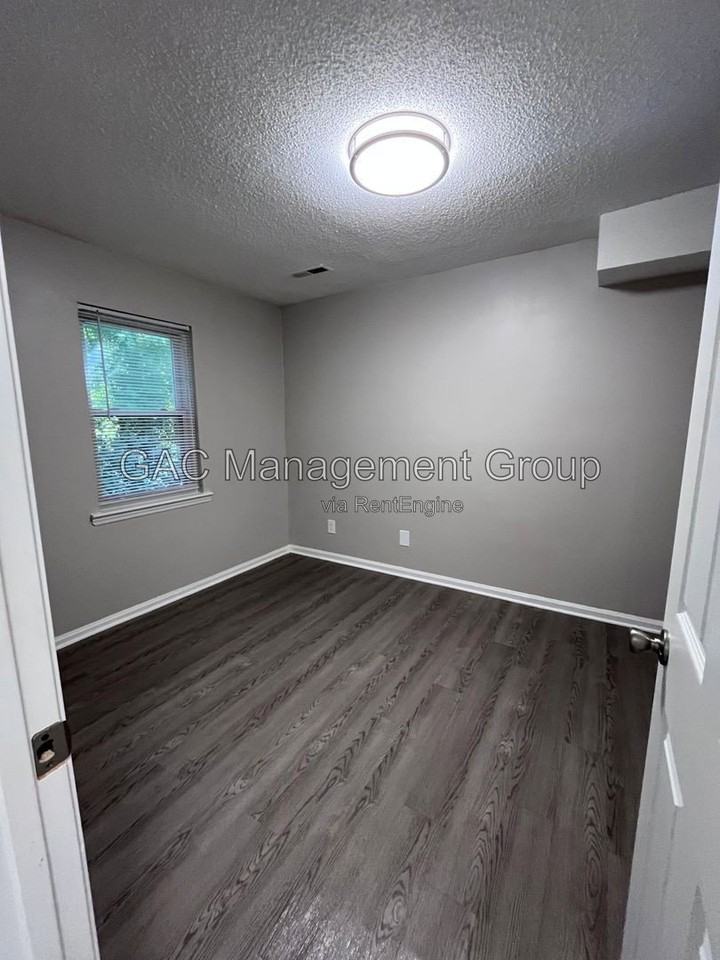 4349 Grove Ave #D - Photo 7 of 15