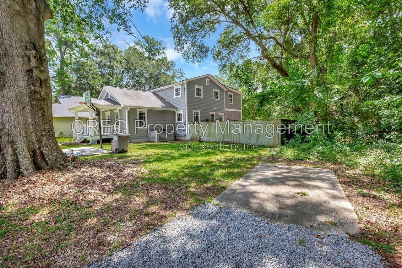 7022 Orvin St - Photo 4 of 44