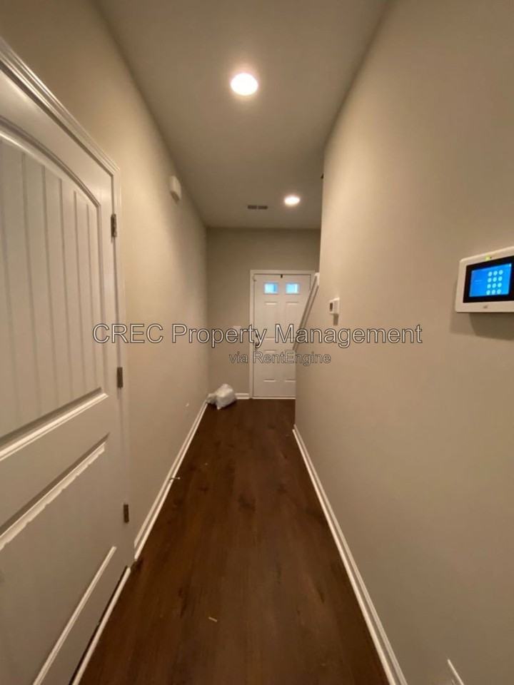 163 Buchanan Cir - Photo 3 of 29