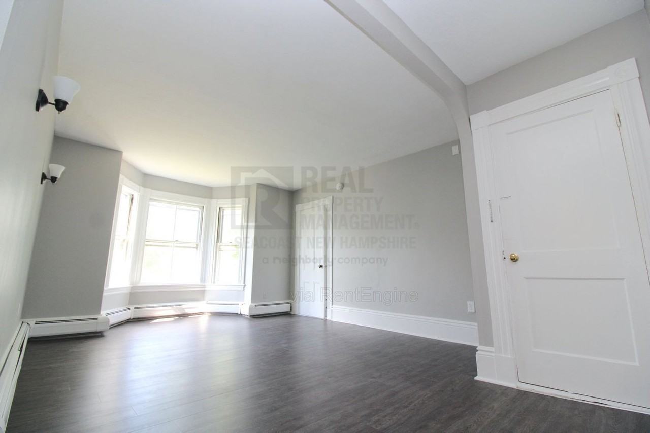 20 Pearl St #C - Photo 3 of 8