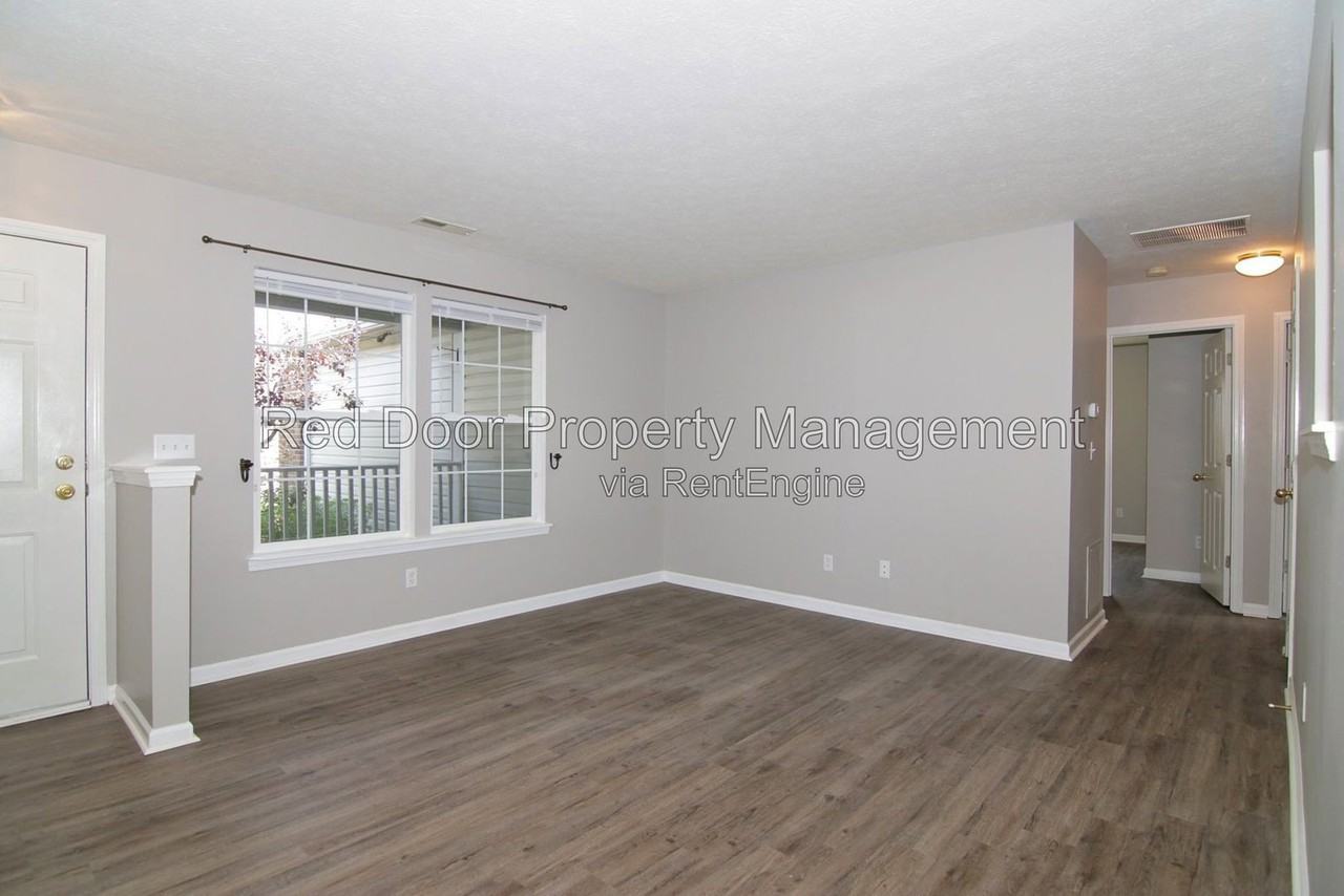 1797 Chatham Pl - Photo 4 of 26