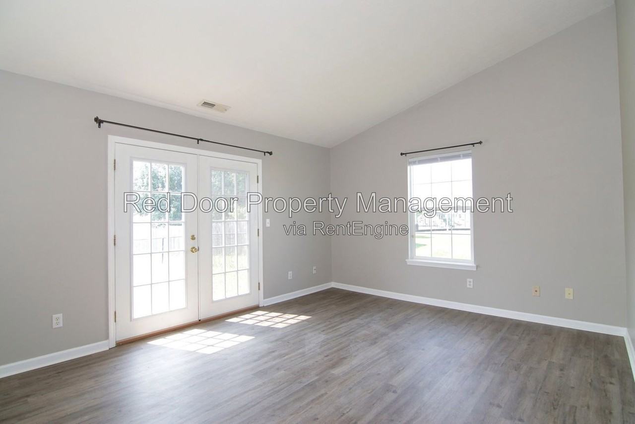 1797 Chatham Pl - Photo 7 of 26