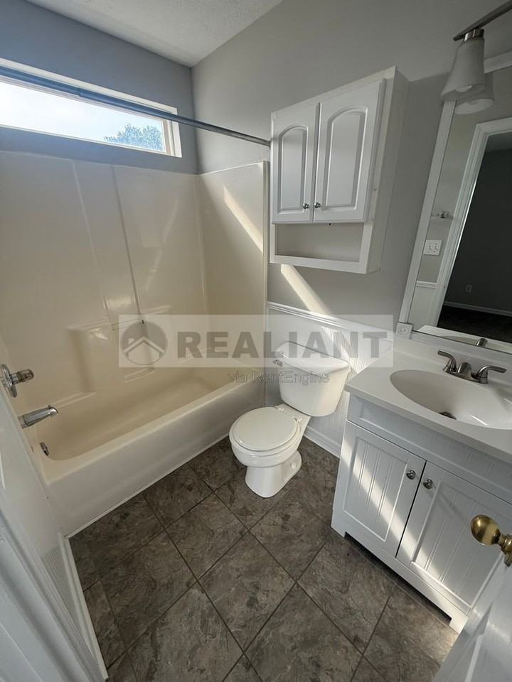 224 Simba Way - Photo 4 of 9