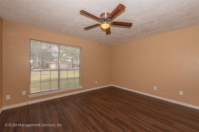 12834 Timothy Dr - Photo 5 of 23