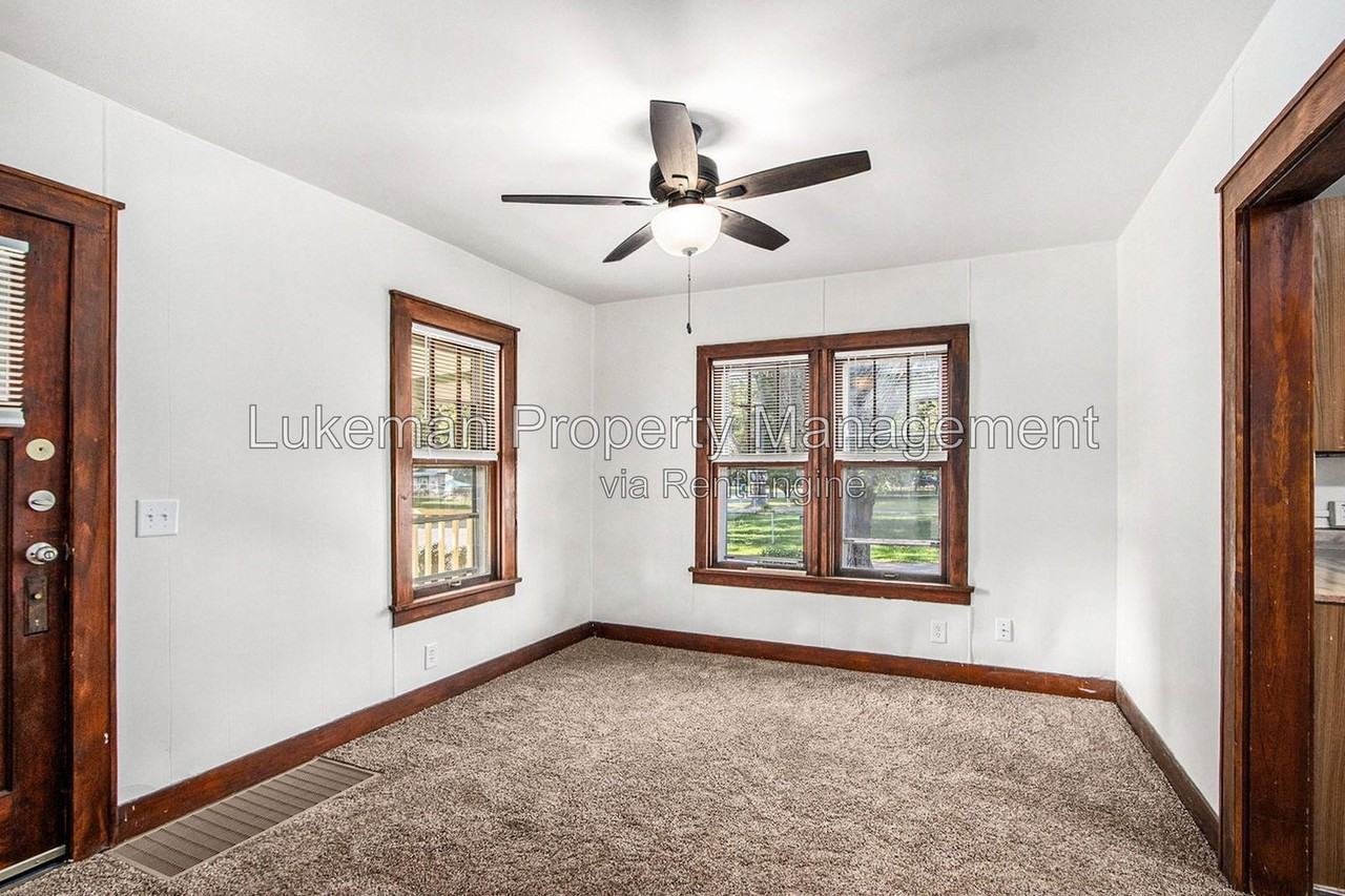 2826 Courtlandt Ave - Photo 4 of 19